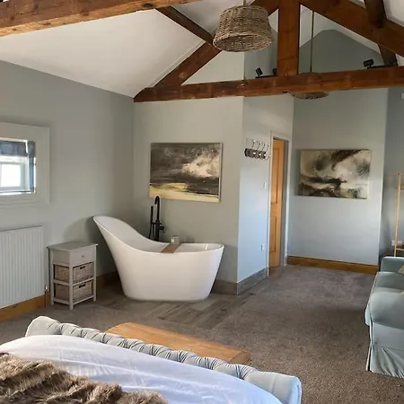 The Annex: 2 Bedroom Cottage, Countryside, Peaceful Getaway With Garden *