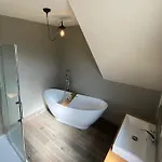 The Annex: 2 Bedroom Cottage, Countryside, Peaceful Getaway With Garden 度假居 伊辛沃尔德